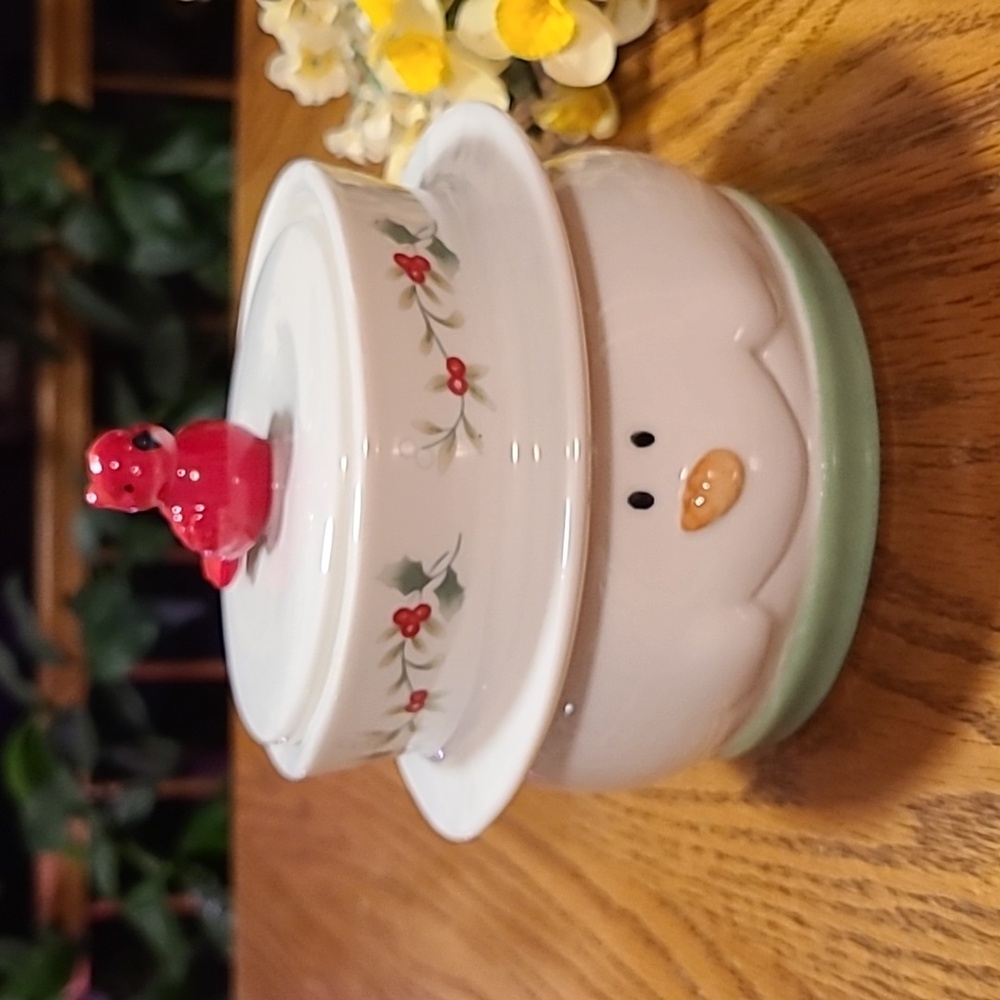 Pfaltzgraff Winterberry Lidded Dish